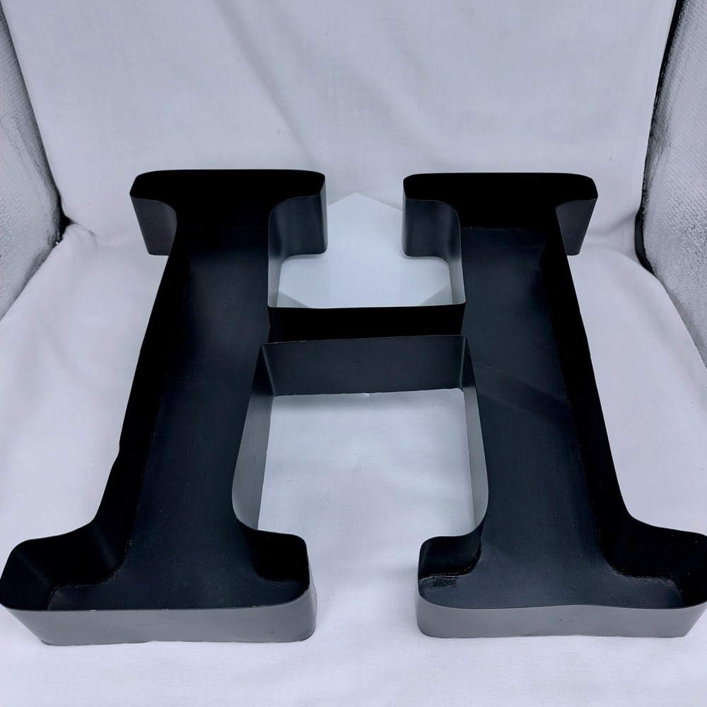Black Metal 3D Letter "H" Matte Black 12"x13"x2" Metal Initial Sign Decor Gift - Picture 3 of 5